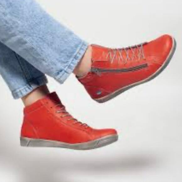 Cloud Aika Womens High Top Sneaker Shoe Red Leather 7.5 Comfort Easy On Side Zip - Picture 1 of 13